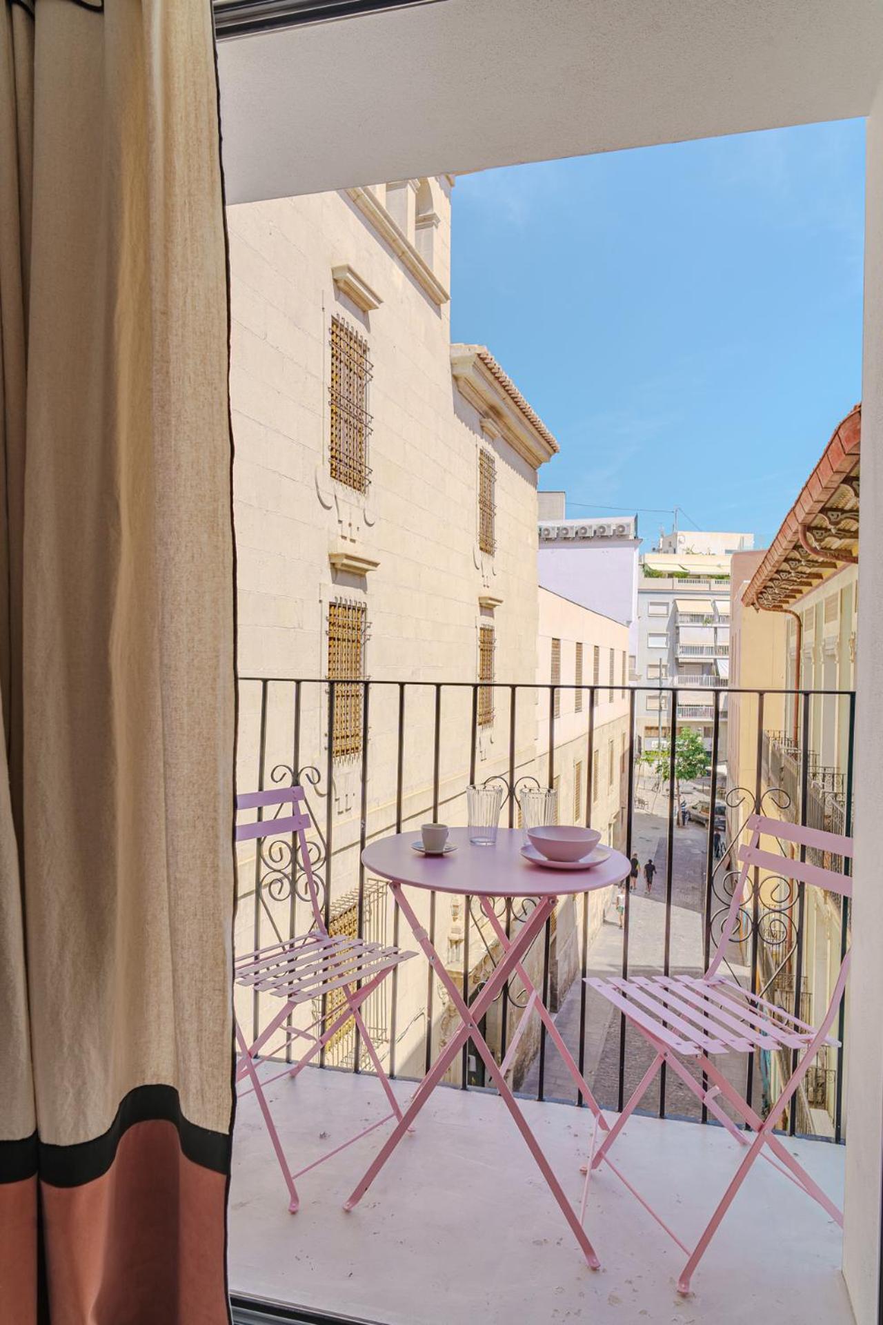 Apartment With Exceptional Charm In Historic Center Of لقنت المظهر الخارجي الصورة